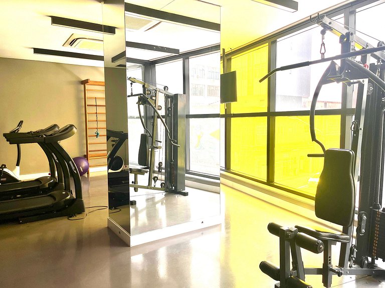 Conforto no Centro c Piscina Sauna Estac e Ar Cond