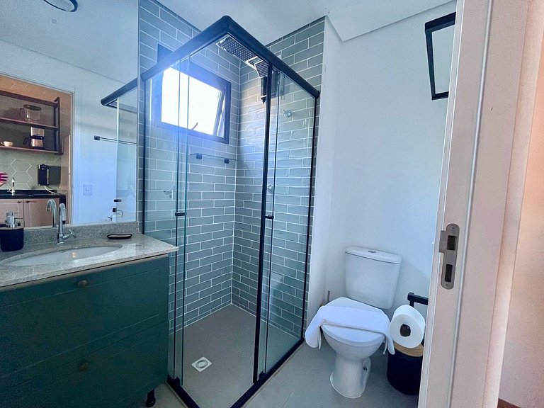 Garagem, Cama QUEEN, Ar e Piscina na V. Madalena - 15 min da