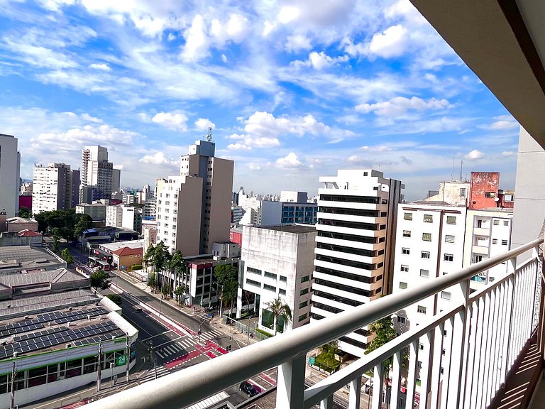 LIBERDADE - Ar condicionado, Rooftop. Ao lado do metrô