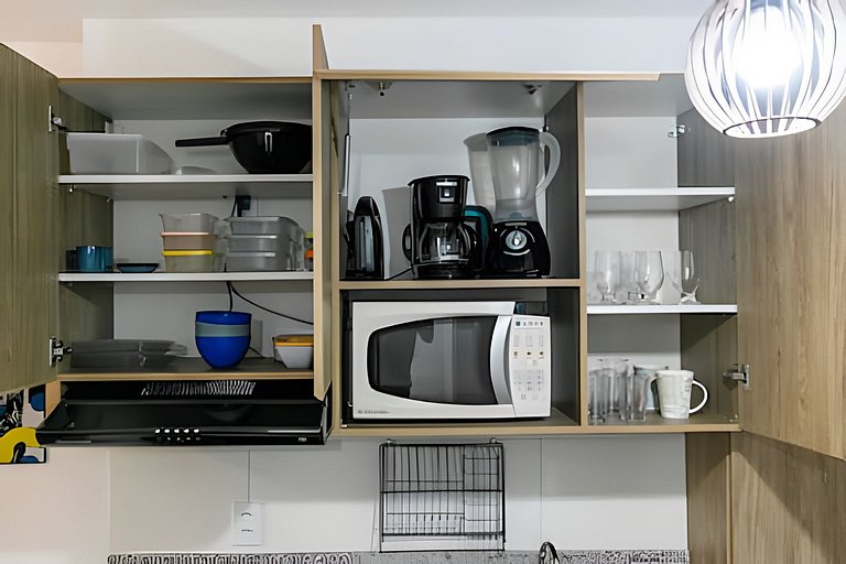 Rooftop + A/C: com Quarto Privativo na Liberdade