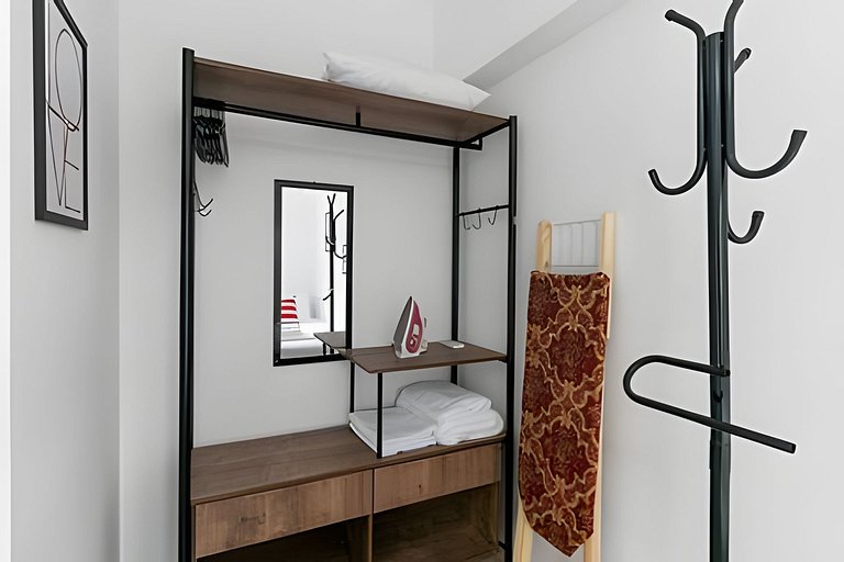 Rooftop + A/C: com Quarto Privativo na Liberdade