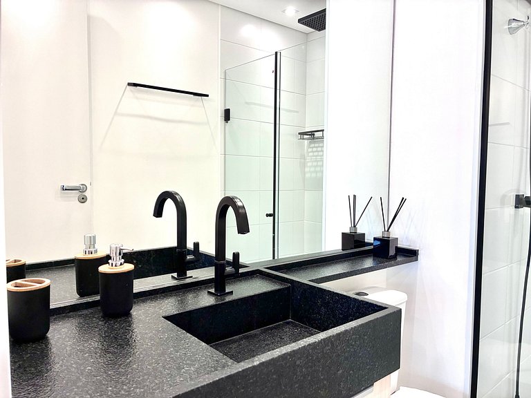 10 min da Av Paulista - AC, Rooftop e Academia