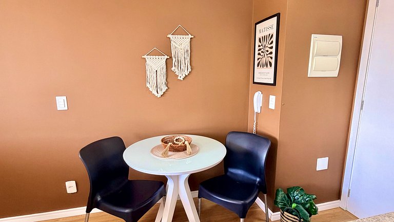 Studio Boho Liberdade| Acomoda 4 | 260m Metrô + AC