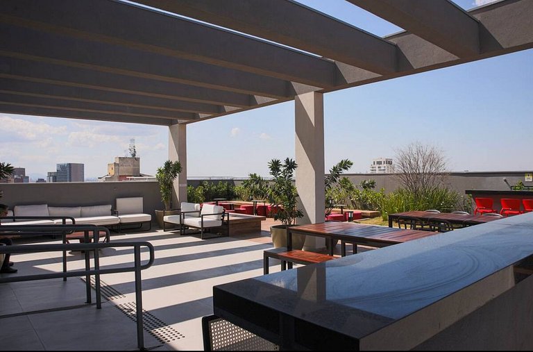 Coração da Liberdade | Acomoda 4 | Ar + Rooftop + Gym