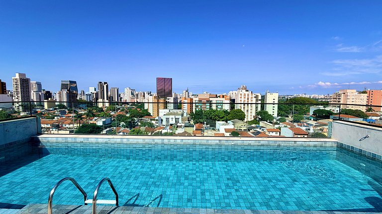 Comodidade na V Madalena - Ar e Rooftop